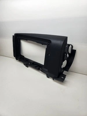 2011-2014 Chrysler 200 caixa de luvas acabamento surround 1SR06TRMAA - Imagem 1 de 4