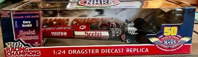 Réplica Racing Champions NHRA 1:24 Dragster Gary Scelzi “Chase The Race” Foto 1 de 1