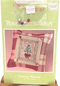 Trail Creek Farm CHRISTMAS WELCOME Counted Cross Stitch Chart & JABCO Buttons - Picture 1 of 4