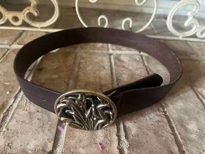 Пояс Mossimo Supply Co кожаный коричневый с золотистым цветочным ведром - S - Изображение 1 из 2