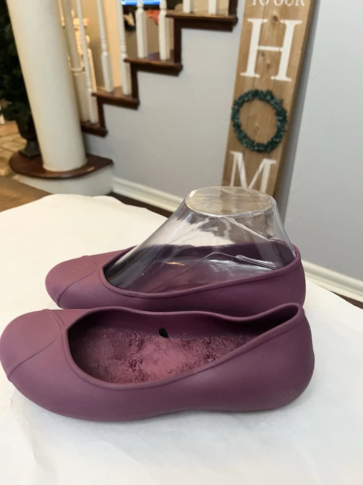 Crocs Olivia II с подкладкой балет плоский женщин размер 6 поскользнуться на пушистый сливы - Изображение 1 из 4