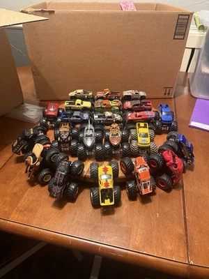 Hot Wheels Monster Jam Lot Of 22 Monster Trucks 1/64 - Image 1 of 4