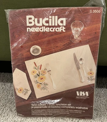 Bucilla Needlecraft 8 piezas Mantel individual Servilleta Bordado Kit Campo Margaritas De Colección Nuevo en Paquete Foto 1 de 4