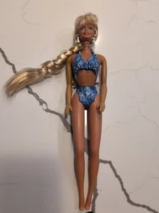 Mattel Sparkle Beach Barbie Puppe 1995 mit Original Schmuck & Badeanzug - Bild 1 von 11