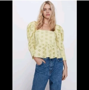 ZARA Bluse mit Ösen Puffärmel Cropped TOP grün gelb Stickerei M 7521/005 - Bild 1 von 5