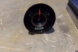 1964 CORVETTE BATTERY GAUGE - Bild 1 von 2