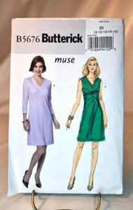 Abito fantasia misses scollo a V facile taglia 8-16 Butterick B5676 - Foto 1 di 2