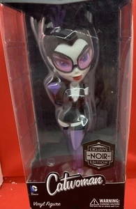 CATWOMAN (Noir Edition) - DC Comics Bombshells by Cryptozoic - NEW - Picture 1 of 5