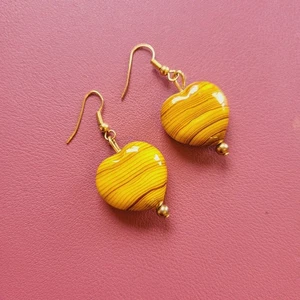 Gold tone drop dangle orange brown heart earrings hook pre-owned 5cm - Picture 1 of 2