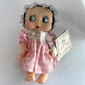 Vintage 1987 Presents Baby Boop Puppe 8 Zoll rosa Gingham Presents Betty mit Etikett - Bild 1 von 4