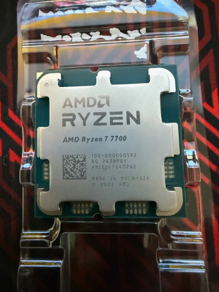 AMD Ryzen 7 7700 Processor (5.3 GHz, 8 Cores, Socket AM5) Tray - 100-000000592 - Image 1 of 1