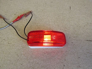 Glo Brite 118A/117R Replacement -RV Trailer Truck Side Marker Light - Red Lens - Picture 1 of 4