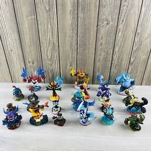 Large Lot Of 23 Skylanders Activision Action Figures Toys - Picture 1 of 17