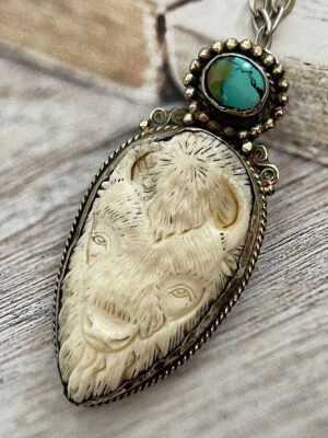 Búfalo de hueso tallado a mano artesanal ARTISAN con turquesa arriba ¡es nuevo sin etiquetas!! Foto 1 de 4