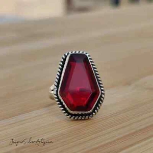 Garnet Coffin Sterling Silver Meditation Anxiety Dainty Beautiful Ring - Picture 1 of 4