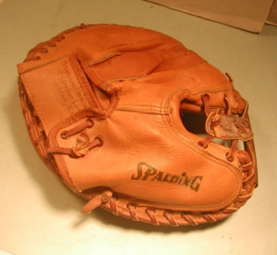 Vintage Joe Pignatano Catcher's Mitt by Spalding 42-741 - Image 1 of 3