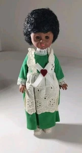 Muñeca Ginny Afroamericana Mujer Vintage Muñecas Ginny con Vestido Verde  - Imagen 1 de 9