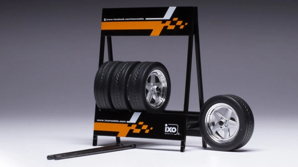 Modellino auto scala 1:18 Ixo Model SET 4 gomme ruote PENTA CHROME modellismo - Immagine 1 di 1