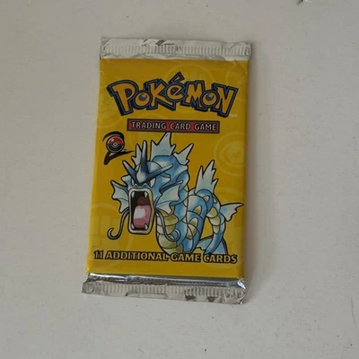 Pokemon Conjunto Base 2 1999 Booster Pack Selado de Fábrica WOTC Gyarados Arte - Imagem 1 de 4