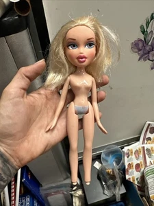 Cloe Bratz Puppe 2001 rosa Lippen  - Bild 1 von 6