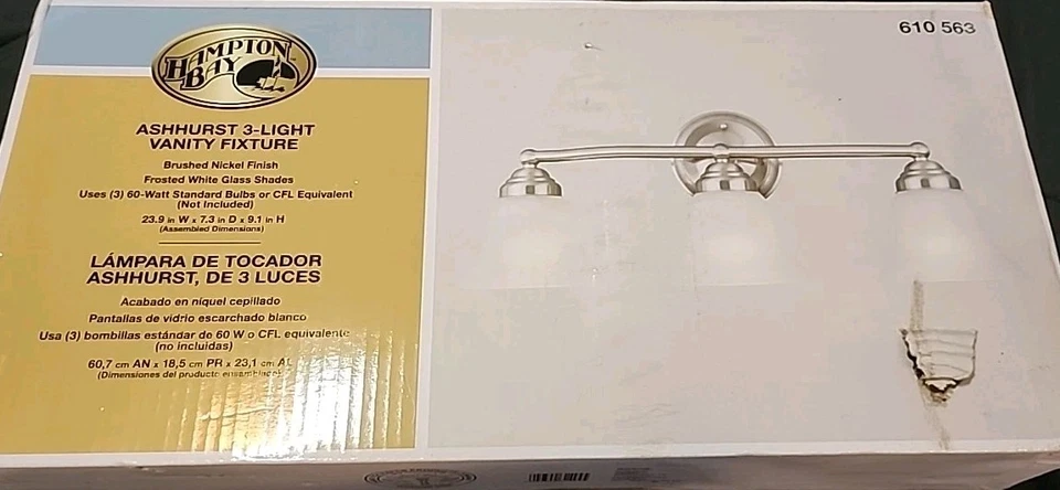 Luz de tocador de níquel cepillado de 3 luces Hampton Bay Ashhurst con vidrio esmerilado Foto 1 de 1