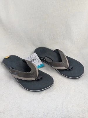 Size 9 Men's Reef Cushion Dawn CI3766 Flip Flop Slip On Brown/Tan Sandals - Image 1 of 4