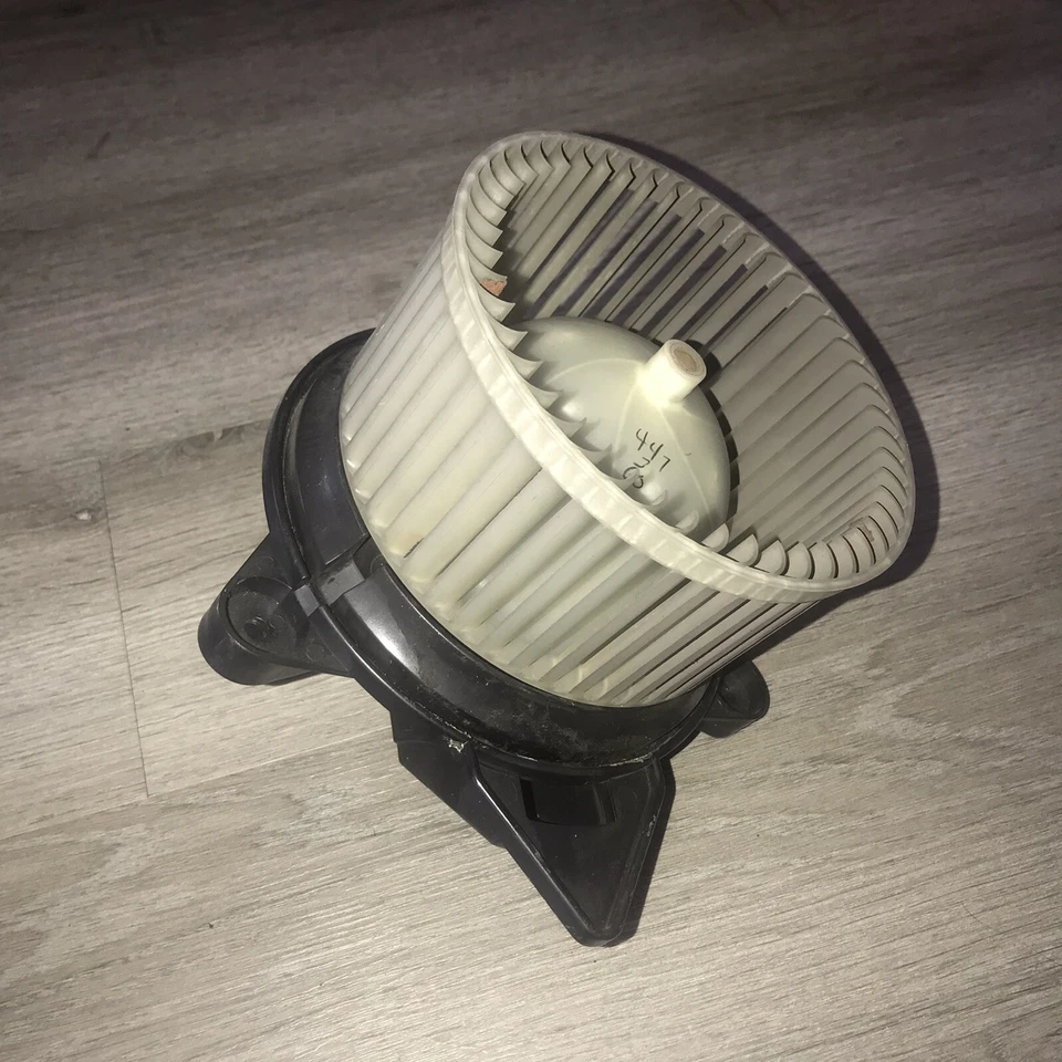 Motor de ventilador HVAC dianteiro VDO PM9275 Dodge Durango - Imagem 1 de 4