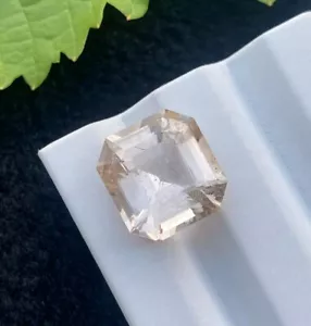18.75 Carat Natural cut Topaz emerald shape loose gemstone from Pakistan - Picture 1 of 6