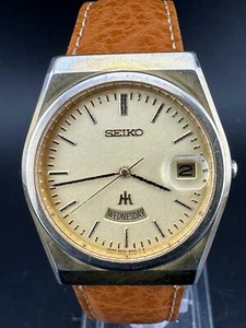 Orologio Seiko Majesta 1990 Uomo Day Date Quadrante Oro Quarzo 34mm 9533-6000 - Foto 1 di 12