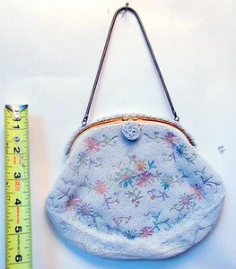 Antiguo BOLSO CLUTCH DE NOCHE CON CUENTAS HECHO A MANO EN FRANCIA para Ed B Robinson - Imagen 1 de 8