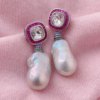 Aretes cuadrados colgantes de lágrima de perlas barrocas blancas cultivadas circonita Foto 1 de 4