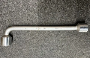 FACOM no. 72 socket spanner. Both ends 24mm, 12-point socket. - Picture 1 of 2