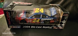 Jeff Gordon 1/24 Scale DuPont Nascar  2004 Die-cast NEW IN BOX - Picture 1 of 2
