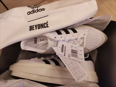 ADIDAS Beyonce Superstar taglia 38 -  100% nuove e originali - Immagine 1 di 3