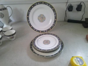 Wedgwood Runnymeade 5 Plates Mint - Picture 1 of 6