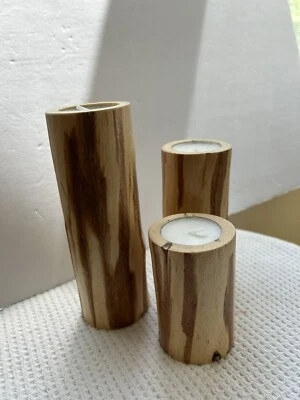 Tres candelabros de madera hechos a mano para granja Foto 1 de 3