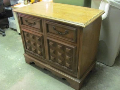 VTG Walnut PULL DOWN FRONT VINYL RECORD CABINET SIDE END TABLE NIGHTSTAND - Image 1 of 4