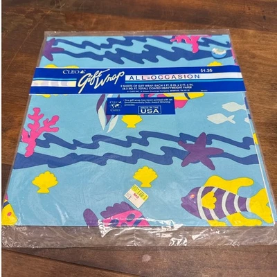 Papel de regalo Cleo vintage hecho en EE. UU. para todas las ocasiones estampado de peces tropicales años 90 Foto 1 de 3