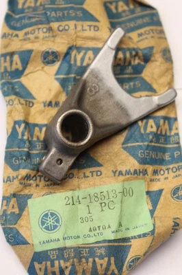HORQUILLA DE CAMBIO TRANSMISIÓN YAMAHA DT1 DT1MX RT1MX 69-1971 NOS OEM 214-18513-00 Foto 1 de 3