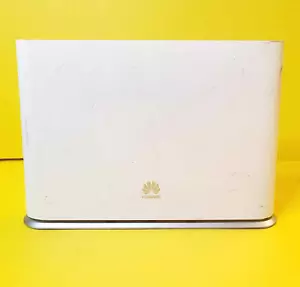 HUAWEI B882-66 LTE WIRELESS GATEWAY WIFI ROUTER SMART TURBO HUB LAN FOR TELUS - Picture 1 of 7