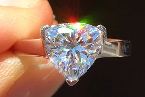 1 ct Trillion Vintage Extremely Brilliant Top Quality CZ Moissanite Simulant 4 - Picture 1 of 2