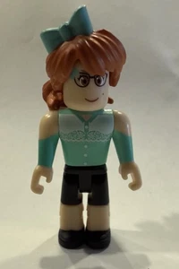 Serie 6 Roblox RoBeats Roxie Figura Jazwares Niña Cabello - Imagen 1 de 6