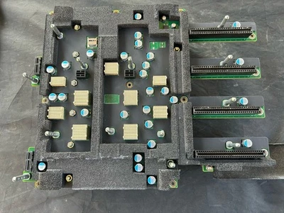 Intel Modular Server Midplane MFSYS25 * MFMIDPLANE * D70484-410 * E19078-006 - Bild 1 von 4