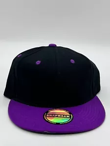 Baseballmütze uni Druckknopflasche verstellbar Truckermütze neu flacher Schirm schwarz/lila - Bild 1 von 5