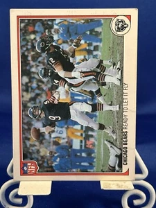1983 Fleer Team Action #7 Ready to Let It Fly Chicago Bears - Picture 1 of 2