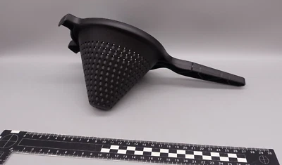 Tupperware Spitz Sieb Seiher 500 ml Durchschlag Passieren Soße schwarz - Bild 1 von 4