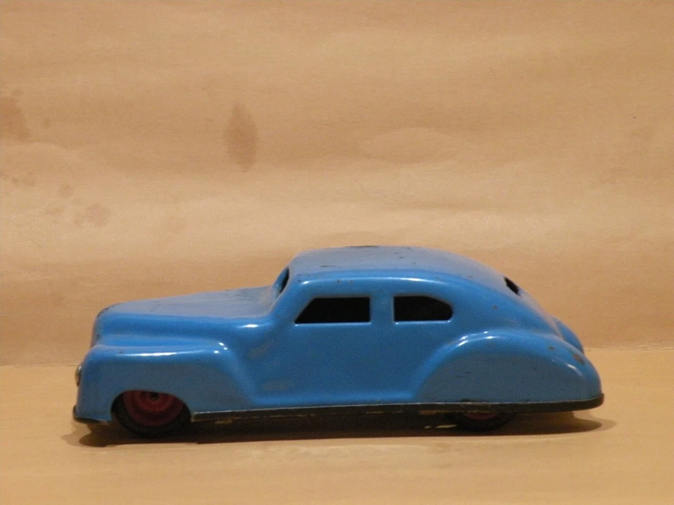 ITES MODELLINO IN LATTA ANNI 30 DIM. CA. 13,5X5,5 CM - Immagine 1 di 1