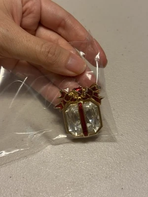 Swarovski (Signed) Large Clear Crystal Gift with Red Enamel Ribbon-Pin/Brooch - Image 1 of 2