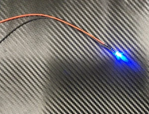 LED 5 mm AZUL cristalino 6 - 12 voltios terminado soldado iluminación coche policía THW - Imagen 1 de 1