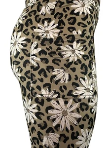 Leopard Print Daisies! Super Soft Leggings Multiple Sizes with Pockets! - Picture 1 of 7
